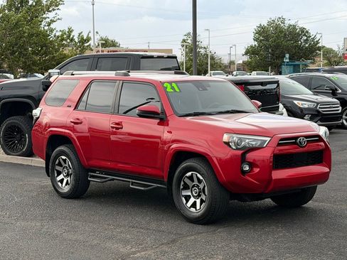 Used 2021 Toyota 4Runner SR5 RWD image 33
