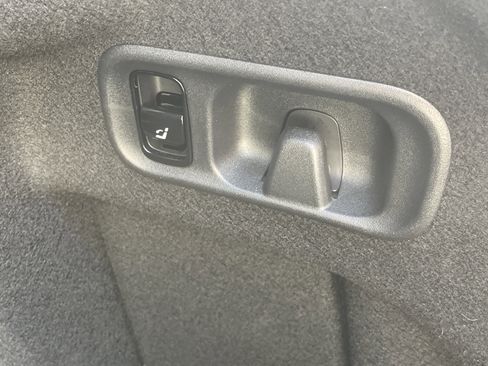 Certified 2025 Mercedes-Benz C 300 Sedan image 12