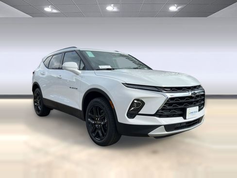New 2026 Chevrolet Blazer LT w/ Convenience Package FWD image 6