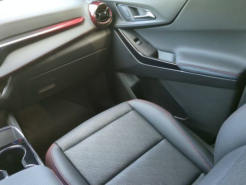Used 2025 Chevrolet Equinox RS w/ Convenience Package III FWD image 53