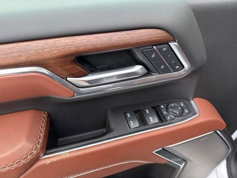 Used 2025 GMC Sierra 3500 Denali Ultimate image 11