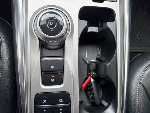 Used 2020 Ford Explorer XLT w/ Equipment Group 202A image 26