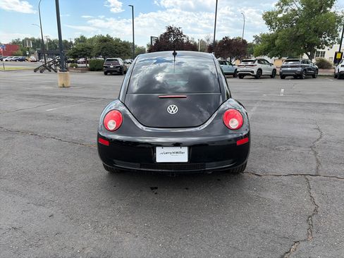 Used 2010 Volkswagen Beetle Coupe FWD image 7