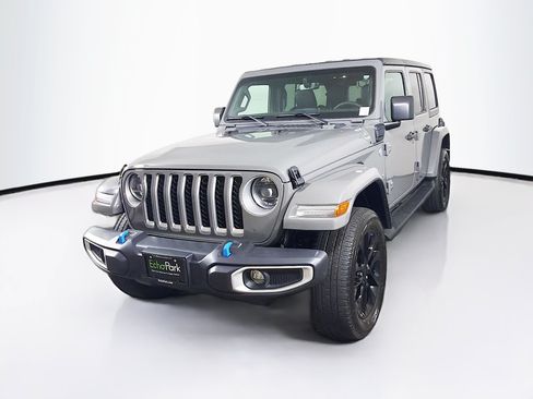 Used 2023 Jeep Wrangler Unlimited Sahara w/ Cold Weather Group AWD/4WD image 3