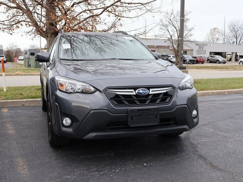 Used 2023 Subaru Crosstrek 2.0i Premium image 5