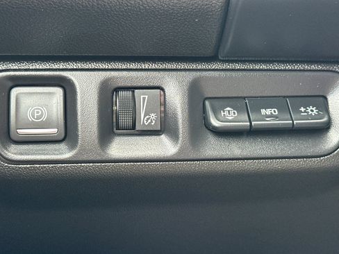 Certified 2023 GMC Acadia AT4 w/ Technology Package AWD/4WD image 38