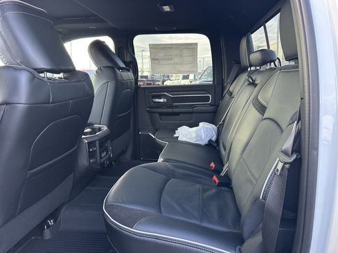 New 2026 RAM 2500 Laramie w/ Sport Appearance Package AWD/4WD image 12