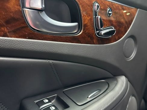 Used 2015 Hyundai Equus Signature RWD image 26