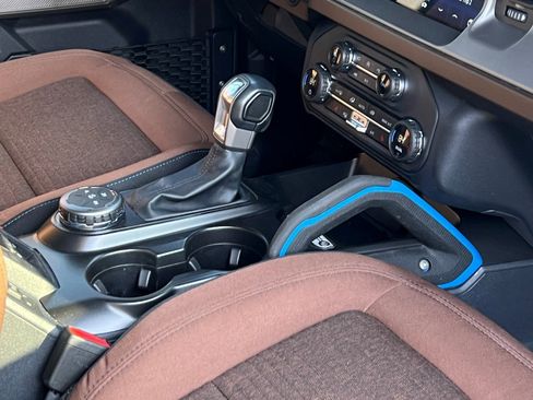 Used 2023 Ford Bronco Outer Banks image 9