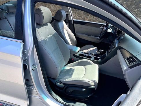 Used 2017 Hyundai Sonata Sport w/ Value Edition Package 02 FWD image 7
