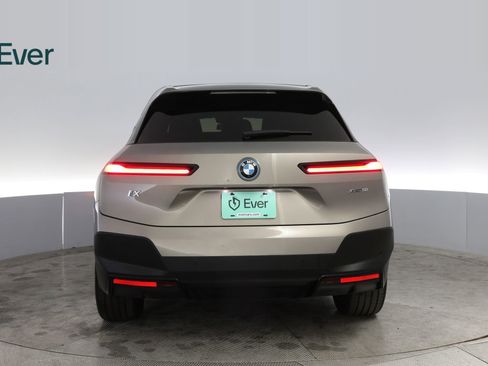 Used 2022 BMW iX xDrive50 w/ Convenience Package AWD/4WD image 15