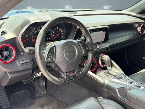 Used 2016 Chevrolet Camaro SS RWD image 4