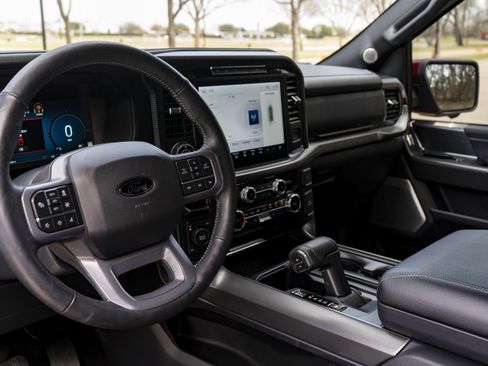 Used 2024 Ford F150 Lariat w/ Equipment Group 502A High image 17