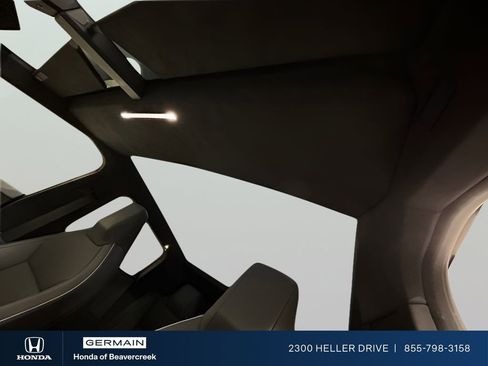 Used 2024 Tesla Cybertruck AWD Crew Cab image 21