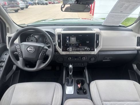 Used 2025 Nissan Frontier SV w/ SV Convenience Package RWD image 21