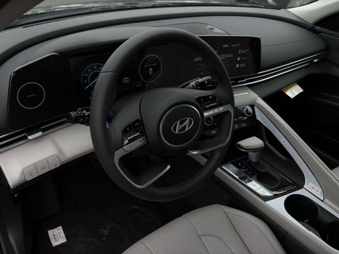 New 2026 Hyundai Elantra Limited FWD image 16