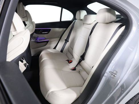 Used 2025 Mercedes-Benz C 300 4MATIC Sedan image 32