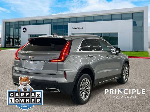 Used 2024 Cadillac XT4 Premium Luxury image 4