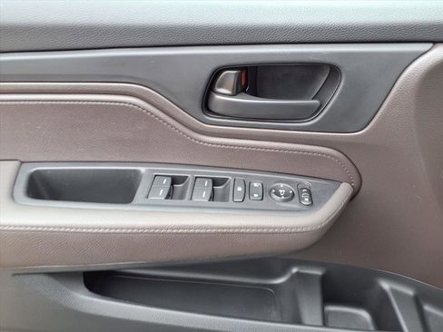 Used 2018 Honda Odyssey EX image 15
