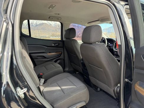 Used 2021 GMC Acadia SLE AWD/4WD image 18