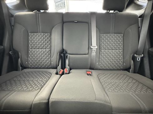 Used 2019 Chevrolet Blazer LT FWD image 12
