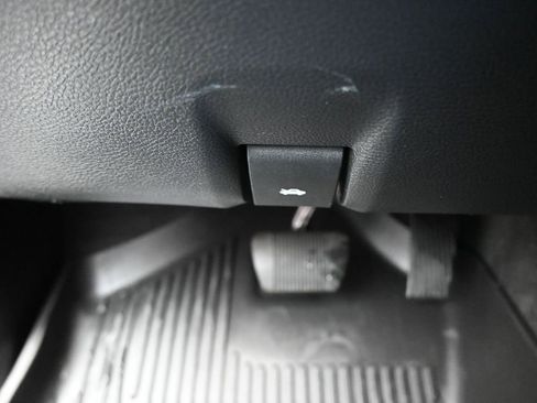 Used 2022 RAM 1500 Laramie AWD/4WD image 31