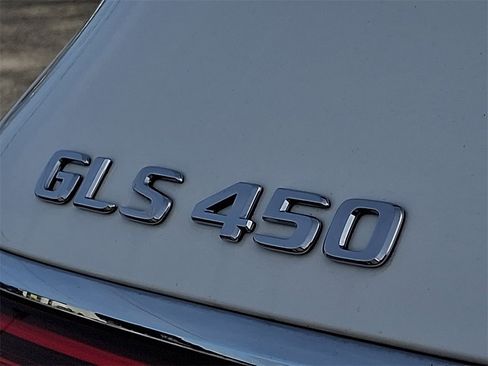 Used 2022 Mercedes-Benz GLS 450 4MATIC image 33