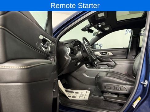 Used 2023 Chevrolet Traverse LT w/ LT Premium Package AWD/4WD image 11