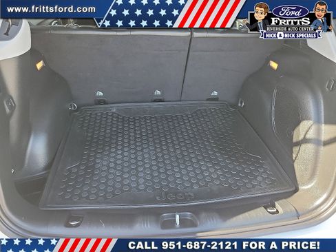 Used 2022 Jeep Compass Trailhawk w/ Trailhawk Elite Group image 18