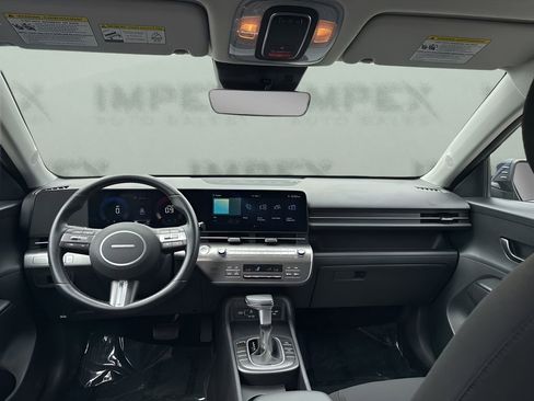 Used 2025 Hyundai Kona SEL FWD image 12