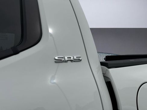 Used 2024 Toyota Tacoma SR5 AWD/4WD image 4