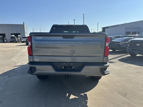 Used 2021 Chevrolet Silverado 1500 Custom RWD image 4