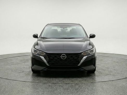 Used 2025 Nissan Sentra S image 2