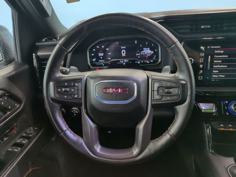 Used 2024 GMC Sierra 1500 AT4 w/ AT4 Premium Package AWD/4WD image 18