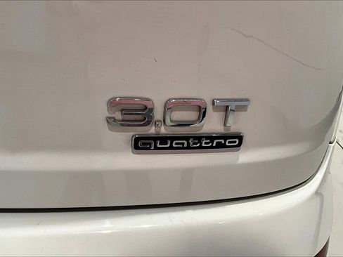 Used 2018 Audi Q7 3.0T Premium Plus w/ Premium Plus Package AWD/4WD image 24