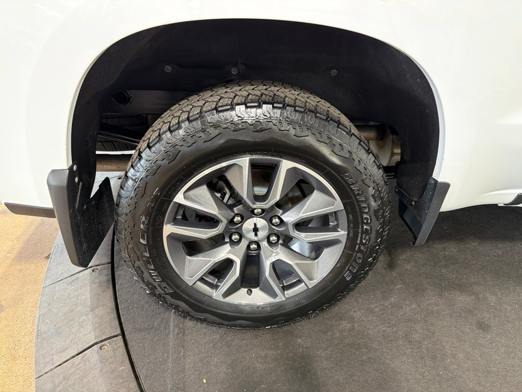 Certified 2022 Chevrolet Silverado 1500 RST AWD/4WD image 33