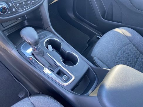 Used 2023 Chevrolet Equinox LT FWD image 24