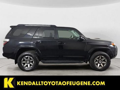 Used 2020 Toyota 4Runner TRD Off-Road AWD/4WD image 4
