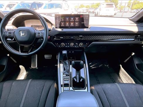 Used 2025 Honda Accord Sport image 15