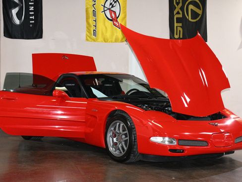 Used 2003 Chevrolet Corvette Z06 w/ Memory Package, 3 Drivers RWD image 89