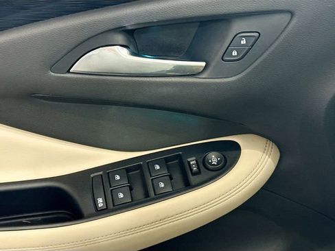 Used 2017 Buick Envision Preferred image 18