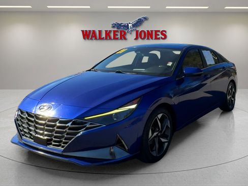 Used 2021 Hyundai Elantra SEL w/ Convenience + Premium Package image 7