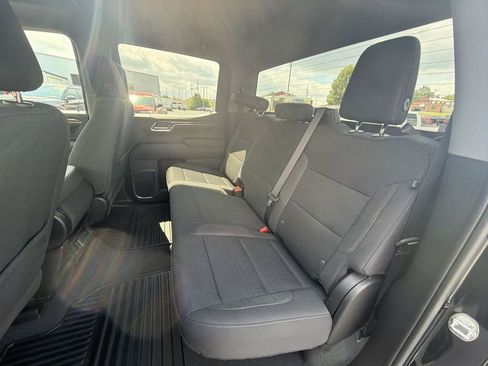 Used 2023 Chevrolet Silverado 1500 LT AWD/4WD image 27