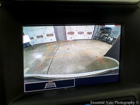 Used 2024 GMC Terrain SLE FWD image 15