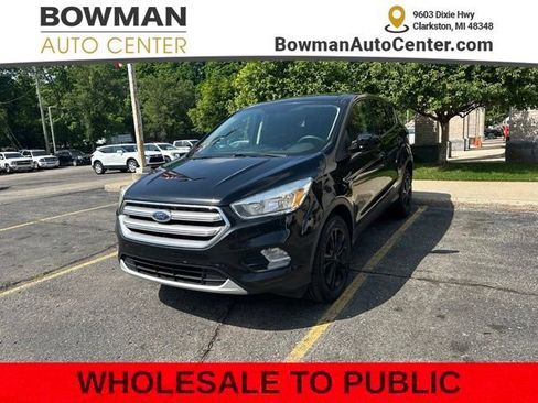 Used 2017 Ford Escape SE AWD/4WD image 1