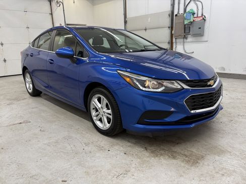 Used 2018 Chevrolet Cruze LT image 5