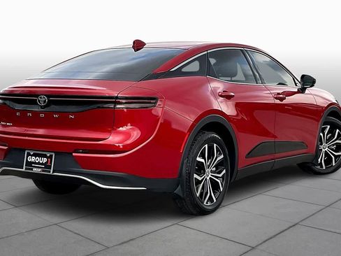 Used 2024 Toyota Crown XLE image 12