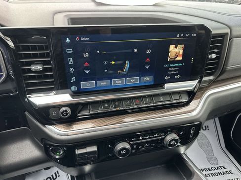 Used 2025 Chevrolet Silverado 1500 LT Trail Boss image 19