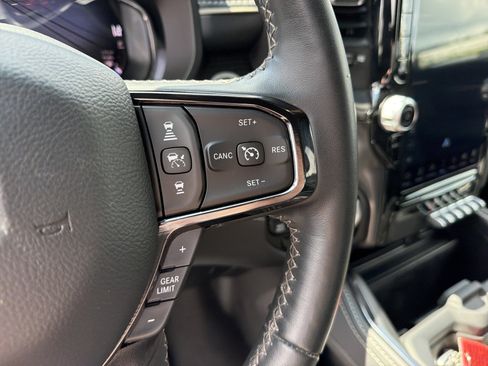 Used 2024 RAM 1500 Limited AWD/4WD image 21