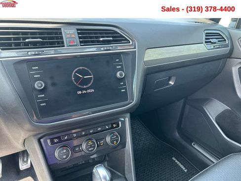 Used 2021 Volkswagen Tiguan SE R-Line AWD/4WD image 13